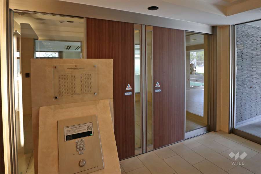 オートロックの操作盤、案内板