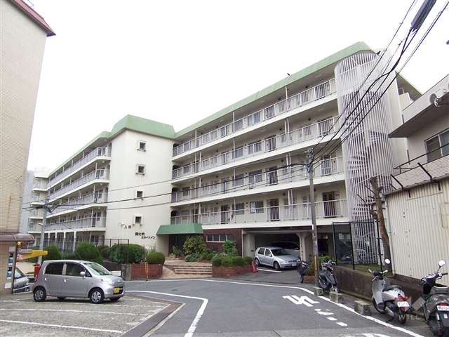 関大前スカイハイツＡ棟の外観(北西から）