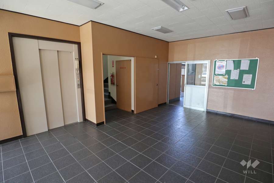 エントランスホール