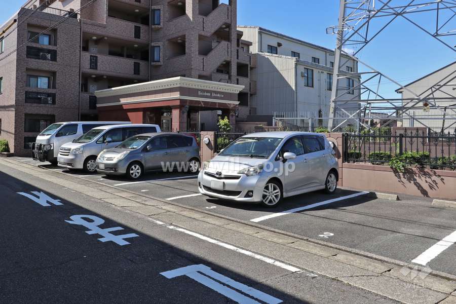 敷地内駐車場（屋外平面式）