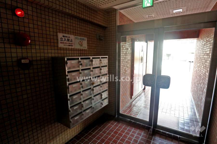 エントランス（共用ポスト）