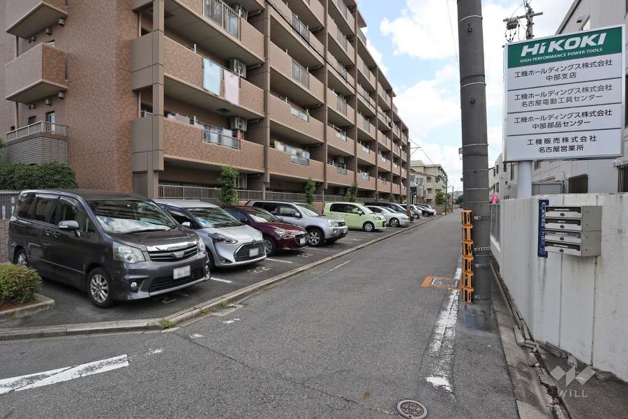 敷地内駐車場（屋外平面式）