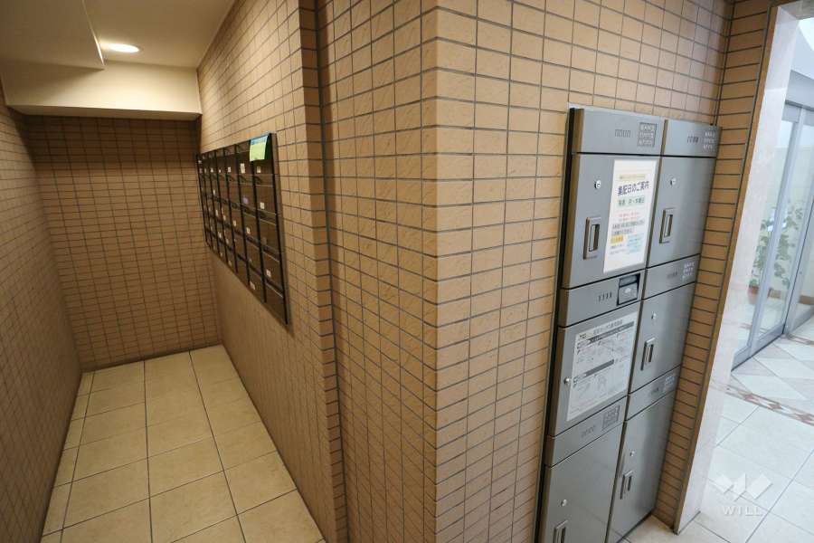 宅配ボックスと共用ポスト