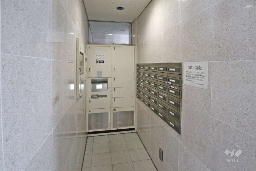 宅配ボックスと共用ポスト