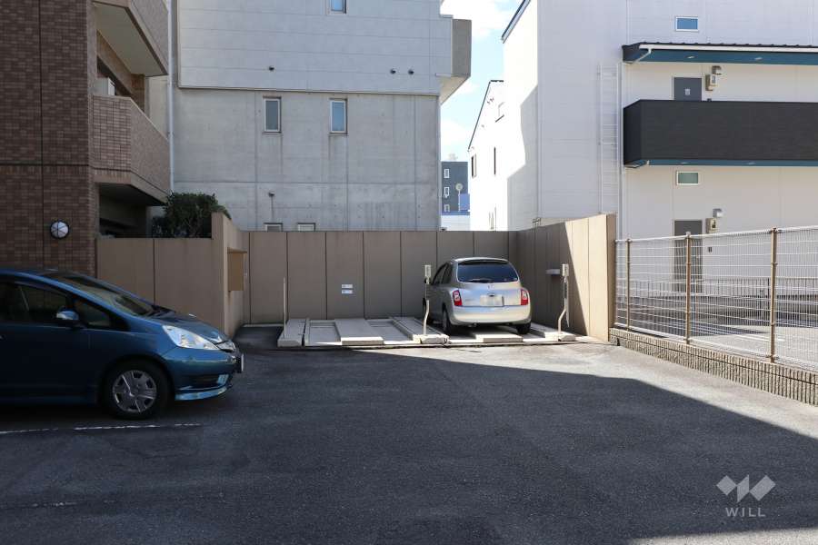 敷地内駐車場（屋外平面式、屋外機械式）