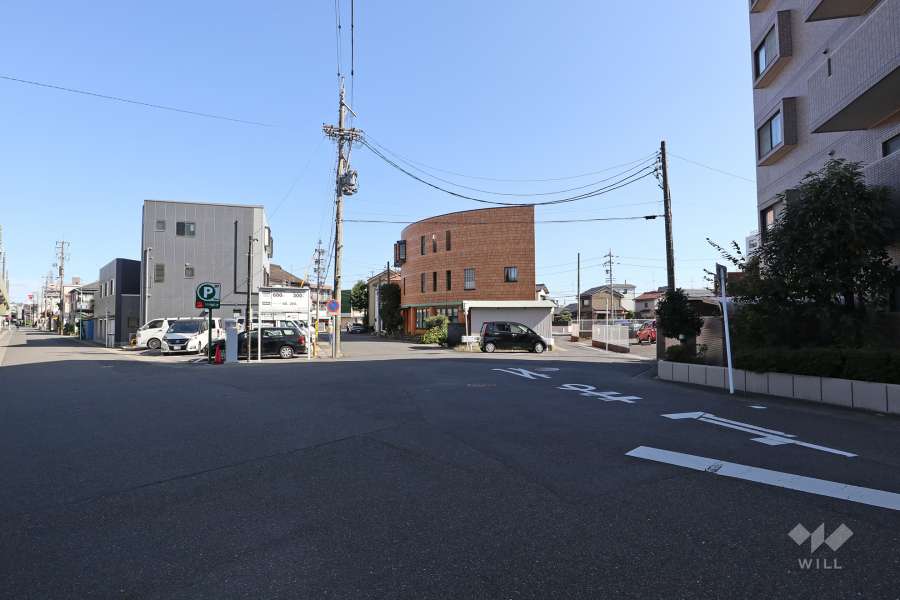 敷地北側の前面道路