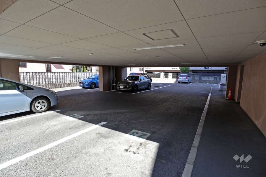 敷地内駐車場（屋内平面式）