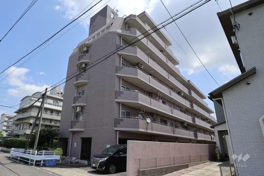 グランドメゾン中小田井の外観写真（南西側から）