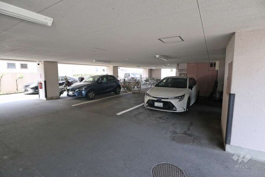 敷地内駐車場（屋内平面式）
