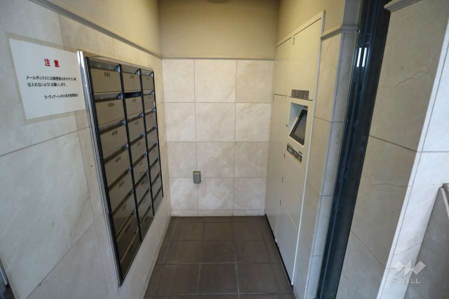 宅配ボックスと共用ポスト