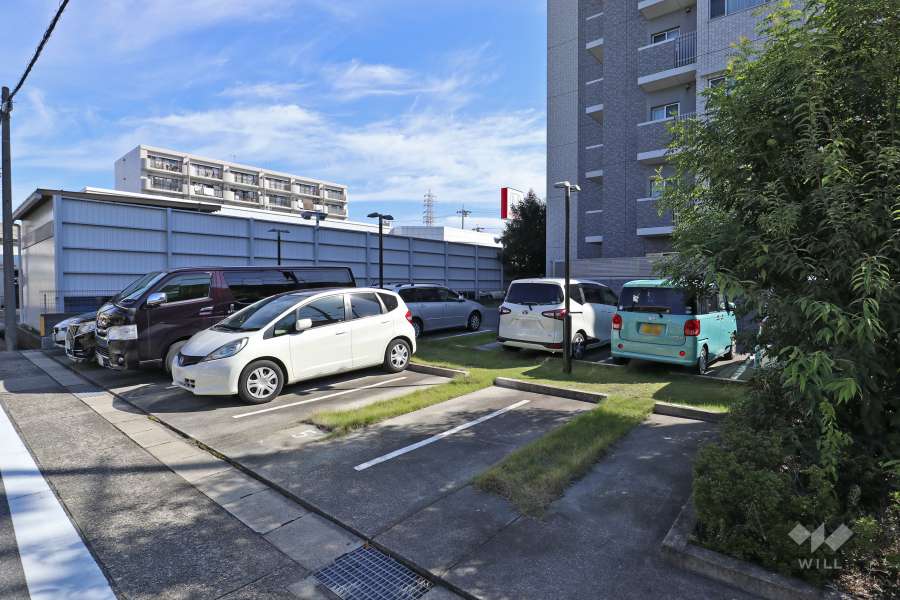 敷地内駐車場（屋外平面式）