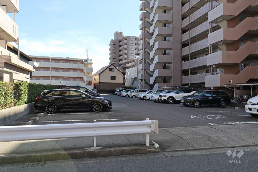 駐車場出入り口・敷地内駐車場（屋外平面式）