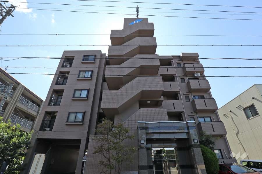 ユニーブル庄内通の外観（北側から）