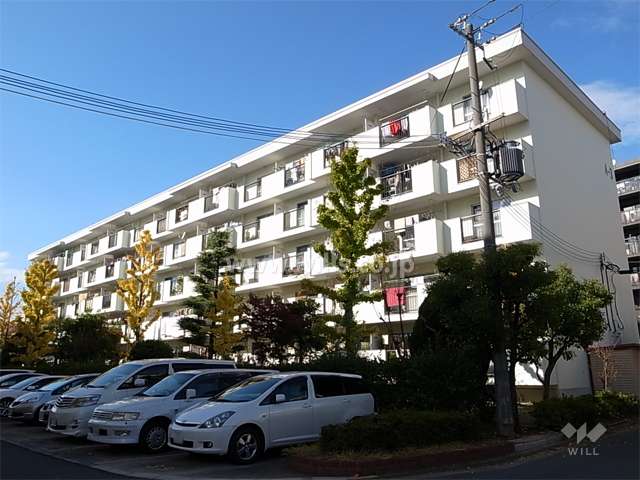 千里古江台団地Ａ−3棟の外観（南東側から）