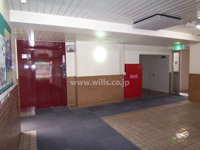 エレベーター（モニター付き）