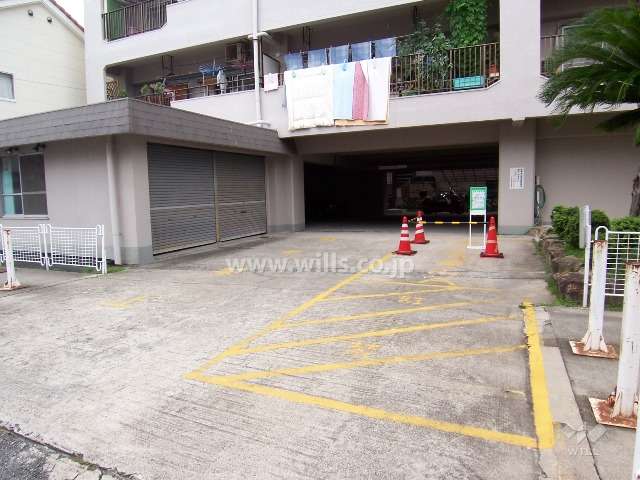 駐車場への入り口