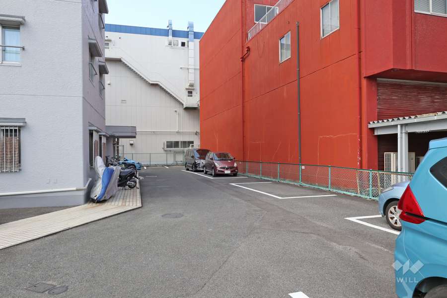 敷地内駐車場（屋外平面式）
