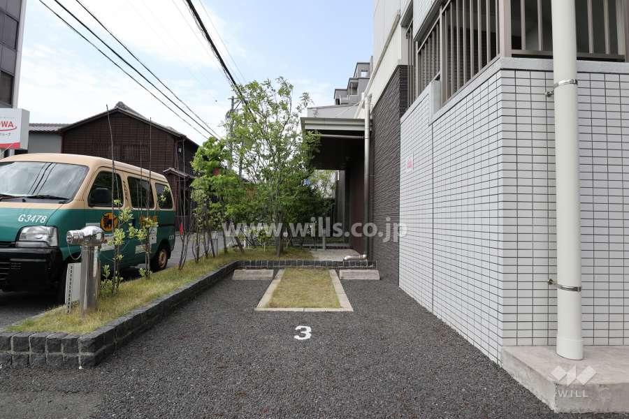 敷地内駐車場（屋外平面式）