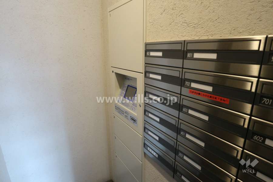 宅配ボックスと共用ポスト