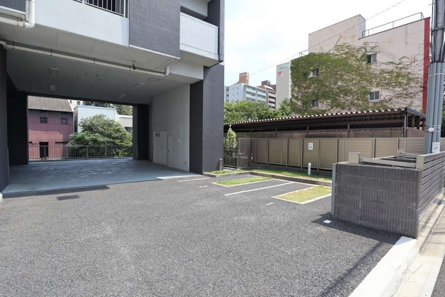 駐車場出入り口・敷地内駐車場（屋外平面式）