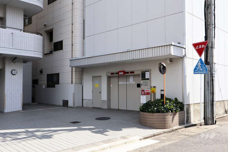 敷地内駐車場（タワー式立体）