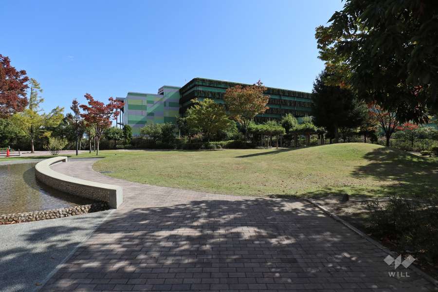 共用広場（敷地内の各所には植栽スペースが設けられています。）