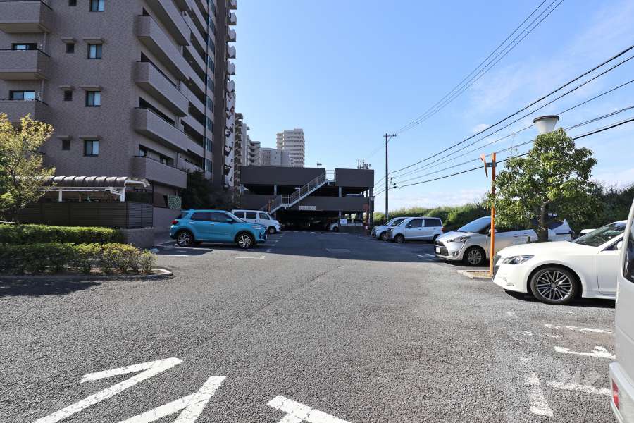 敷地内駐車場（屋外平面式）
