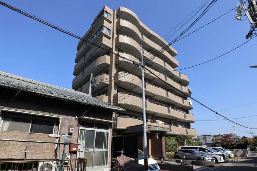 ライオンズマンション比良第2の外観(南西側から)