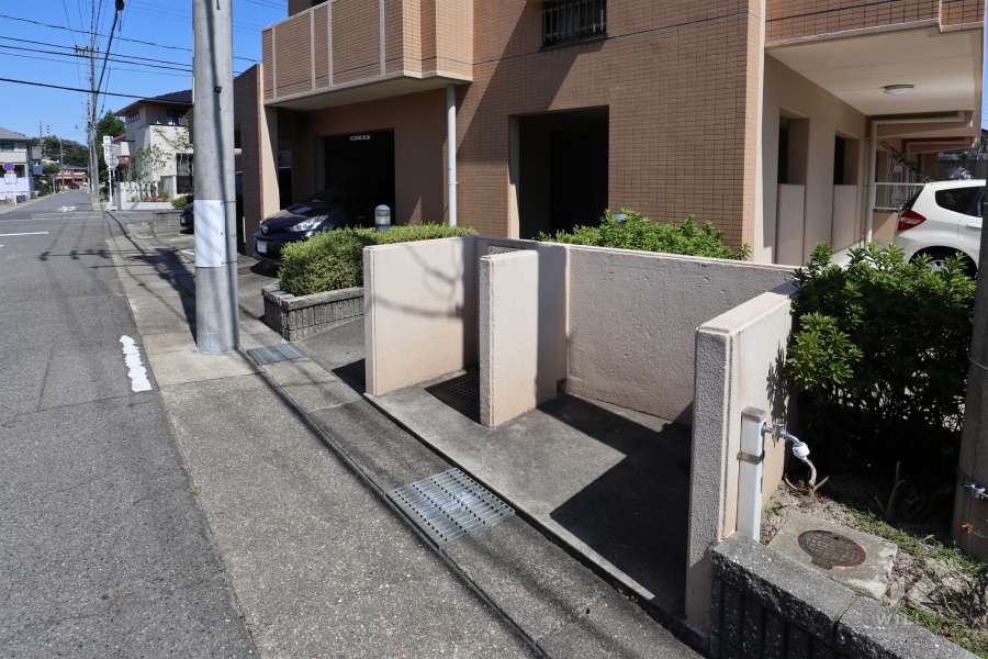 ゴミ置き場
