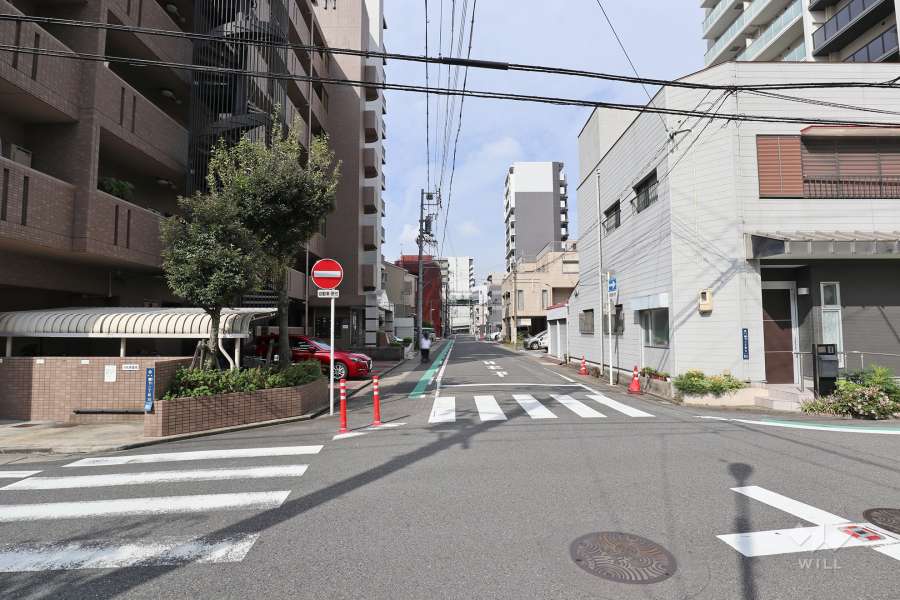 敷地北側の前面道路