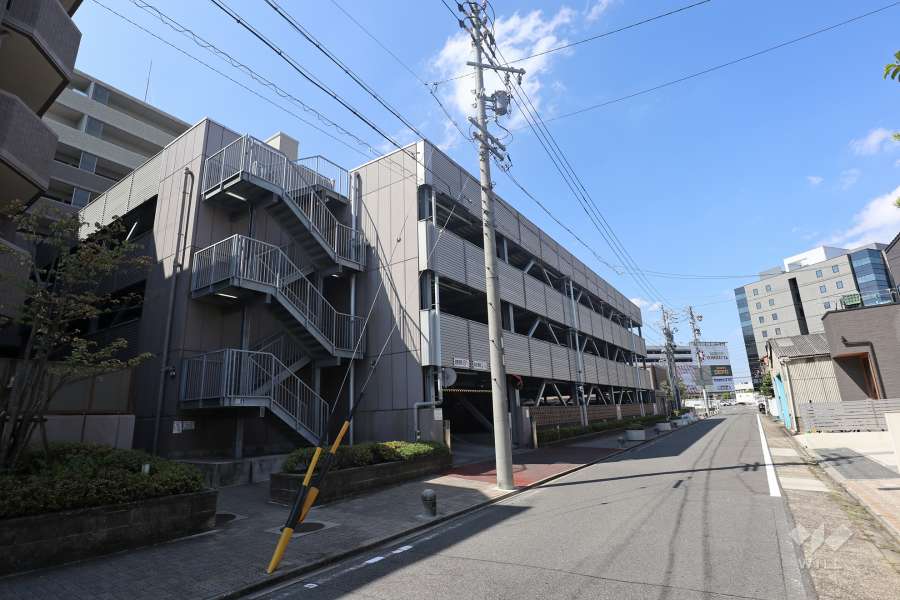 敷地内駐車場（自走式立体）