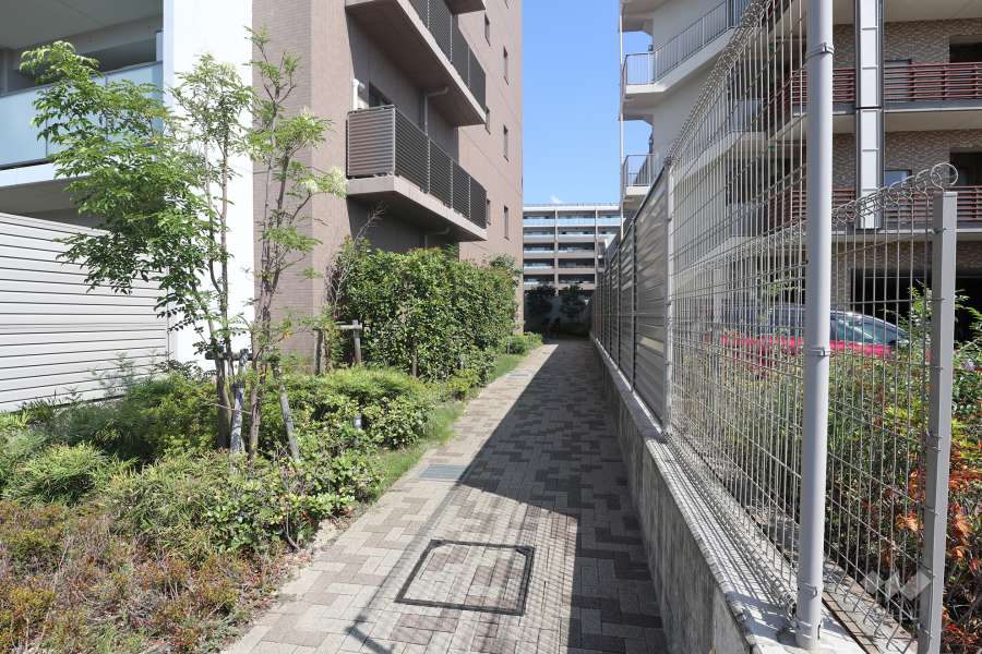 敷地内の通路