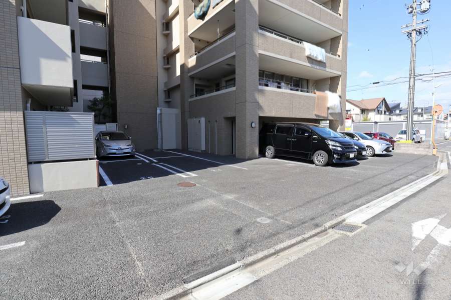 敷地内駐車場（屋外平面式）