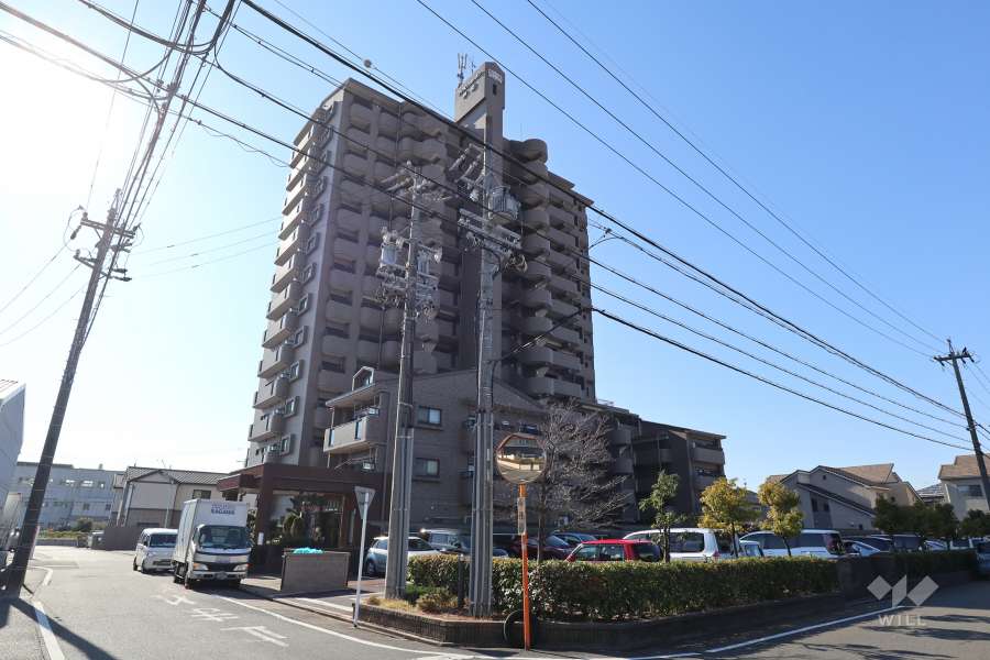 ライオンズガーデン戸田の外観（北東側から）