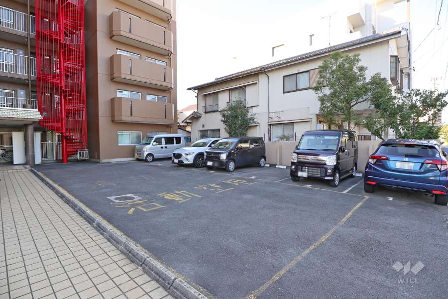 敷地内駐車場（屋外平面式）