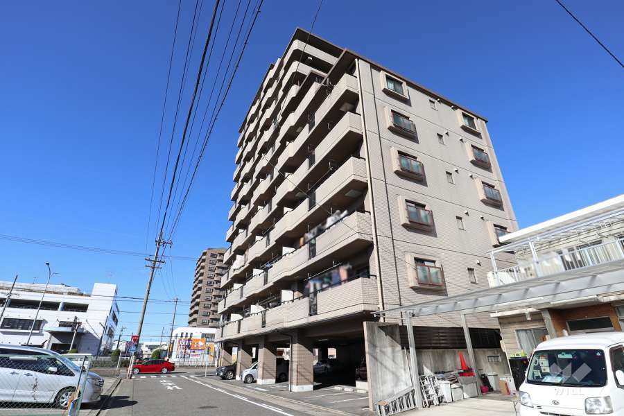 宝マンション黄金第3の外観（南東側から）