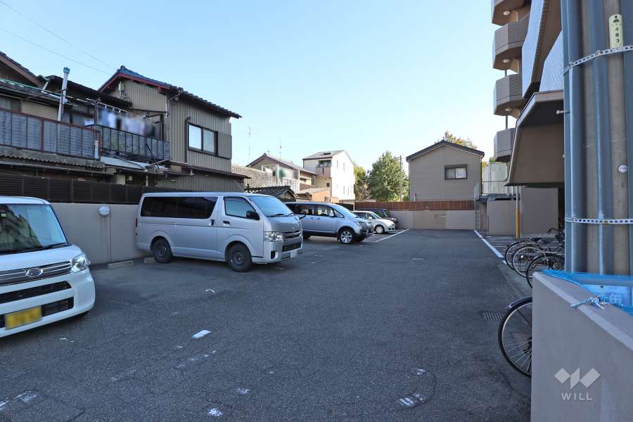 敷地内駐車場（屋外平面式）