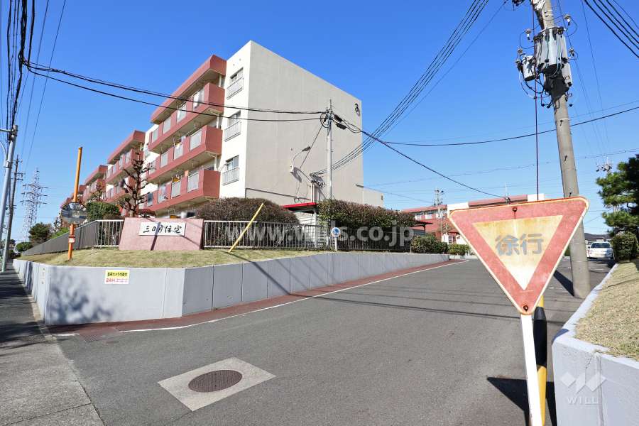 敷地入り口（南側）