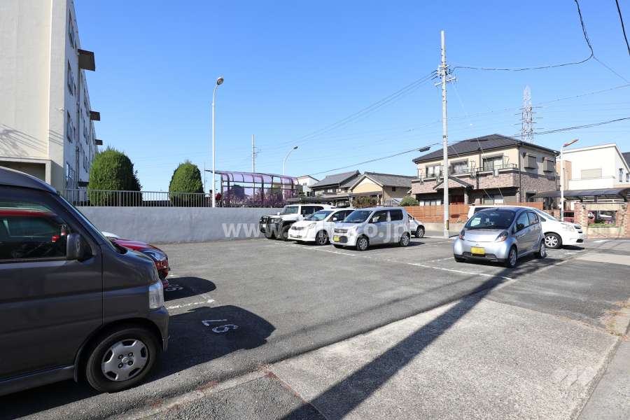 敷地内駐車場（屋外平面式）