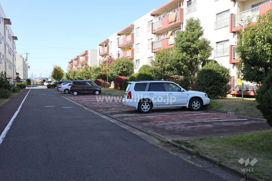 敷地内駐車場（屋外平面式）