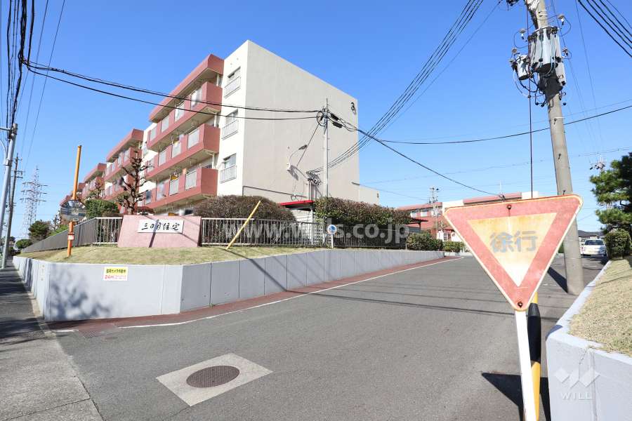 敷地入り口（南側）