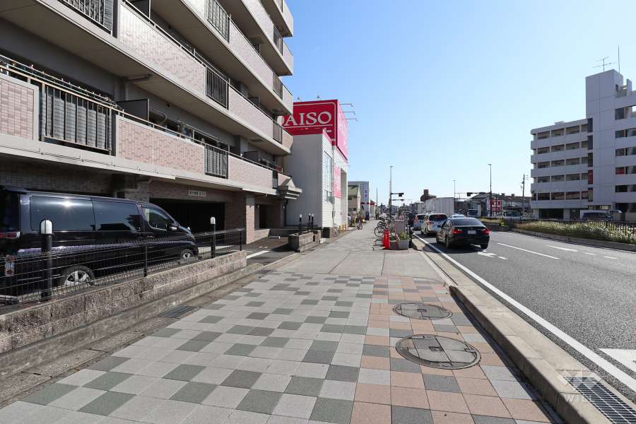 敷地南側の前面道路（国道1号）