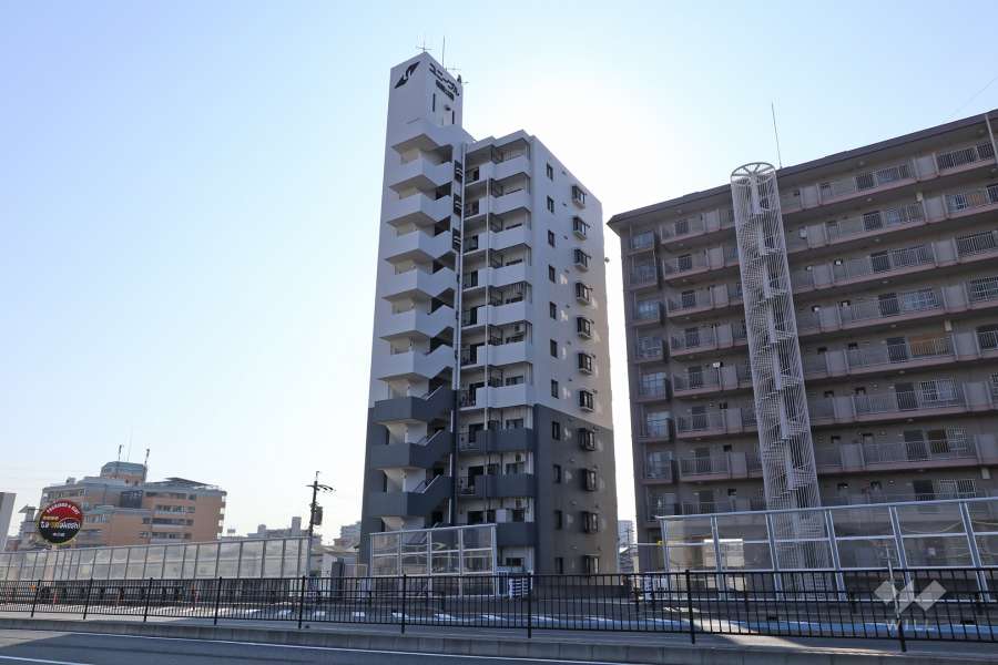 ユニーブル松蔭公園の外観（北西側から）