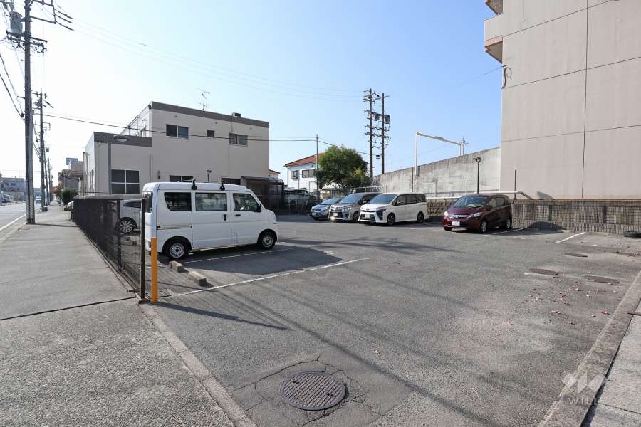 敷地内駐車場（屋外平面式）
