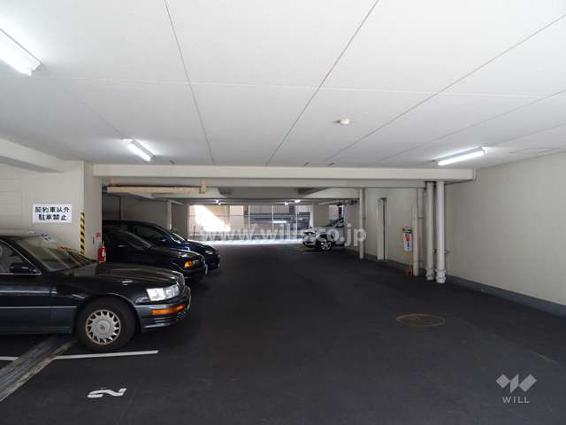 敷地内駐車場（屋内平面式）