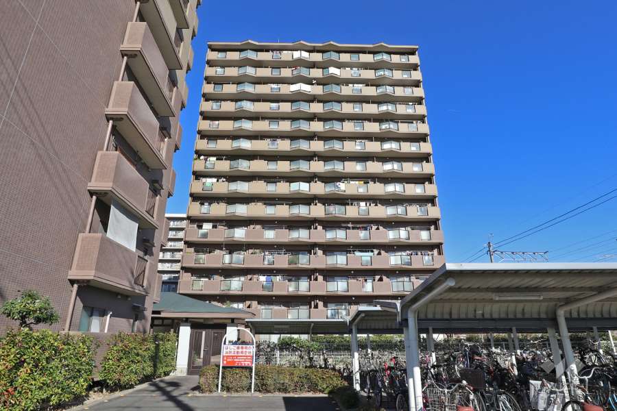 シティコーポ荒子公園壱番館の外観（南側から）