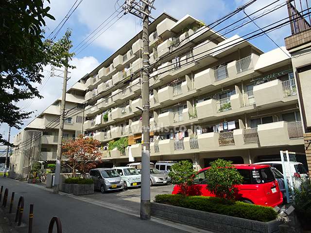 大建コーポ江坂2の外観（南東側から）