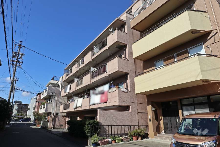 ユニーブル五女子の外観（南東側から）