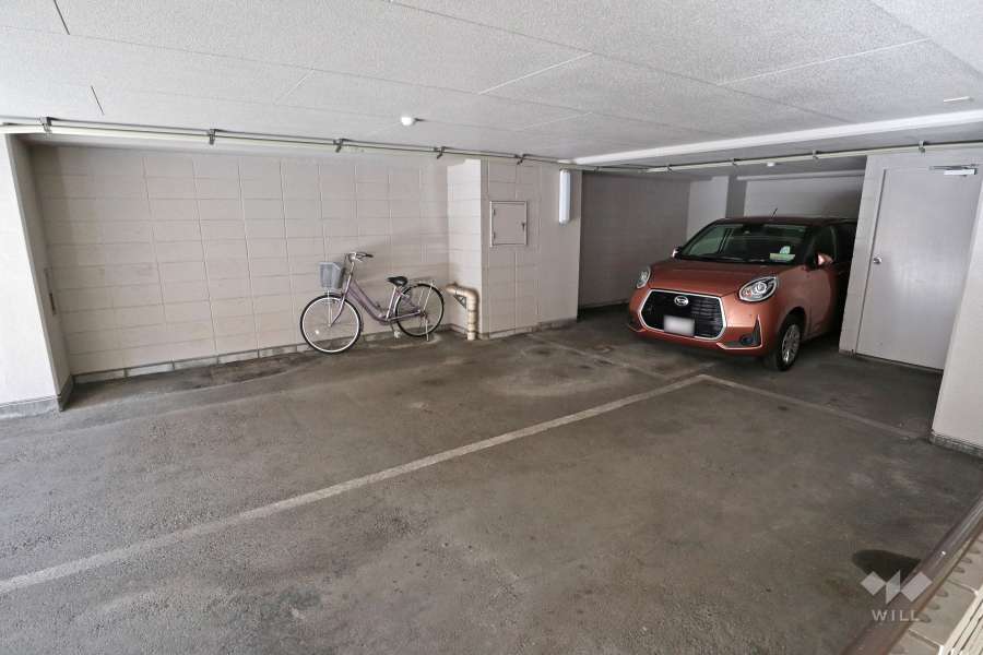 敷地内駐車場（屋内平面式）
