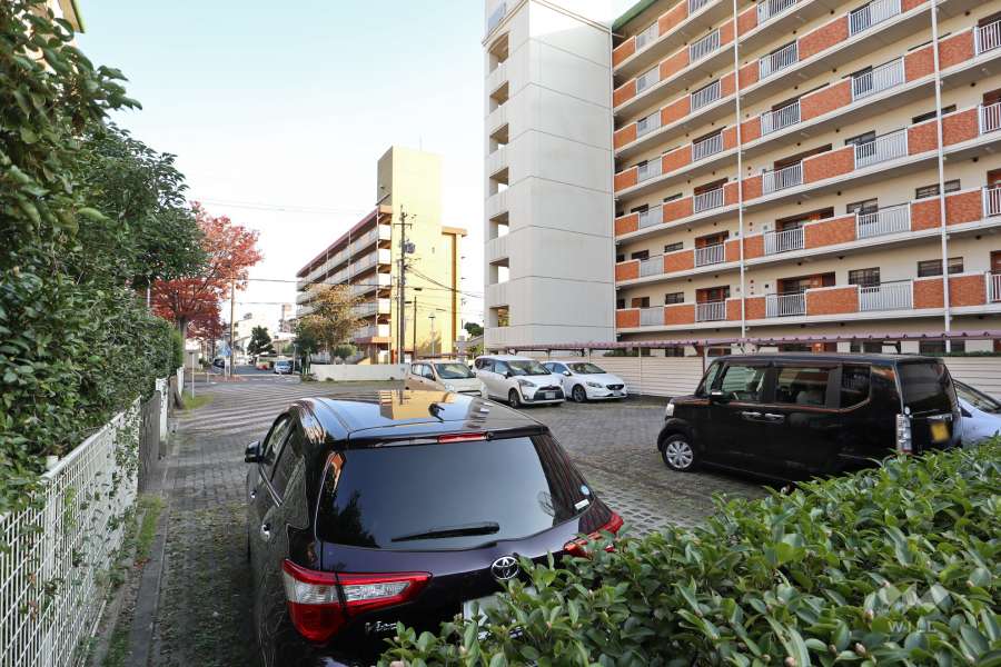 敷地内駐車場(屋外平面式)